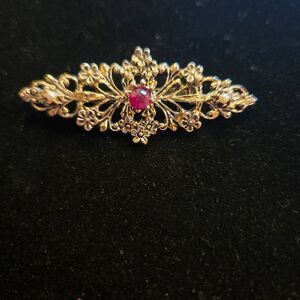 Gerry's Gold Fillagree Bar Pin with Red center stone and 2 pearls Brooch